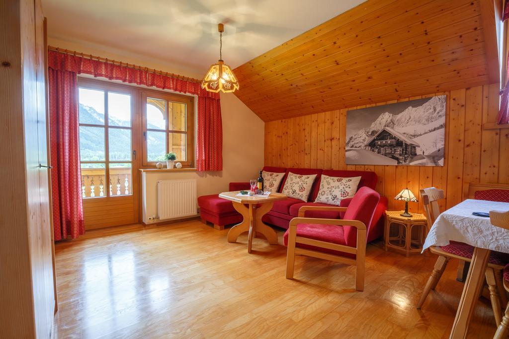 Landhaus Birgbichler - Apartments Mit Bergblick Inklusive Sommercard Ramsau am Dachstein Exterior photo